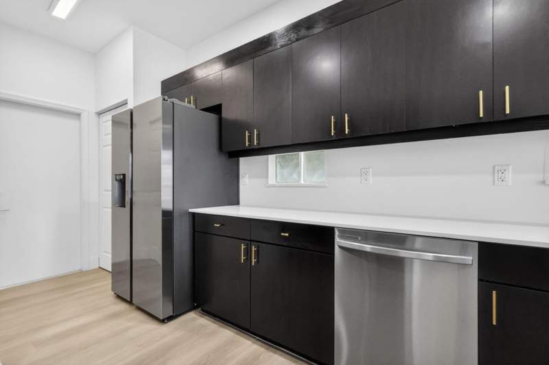 3 bedroom Single Family Residence at 7823 Springfield Lake Drive, Lake Charleston Tr Z, Lake Worth — photo 5