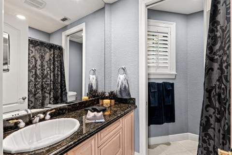 818 S Lakeside Drive, Lake Worth Beach FL - photo 17 of 46