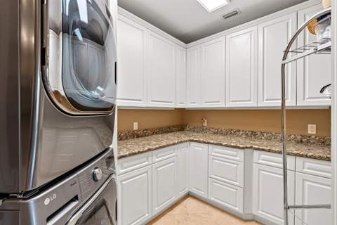 818 S Lakeside Drive, Lake Worth Beach FL - photo 20 of 46