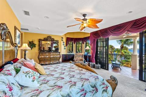 818 S Lakeside Drive, Lake Worth Beach FL - photo 23 of 46