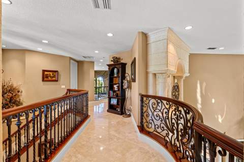 818 S Lakeside Drive, Lake Worth Beach FL - photo 22 of 46