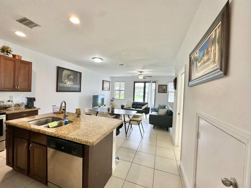 3 bedroom Condominium at 1079 NW 33rd Manor, New Covenant Church Plat, Pompano Beach — photo 4