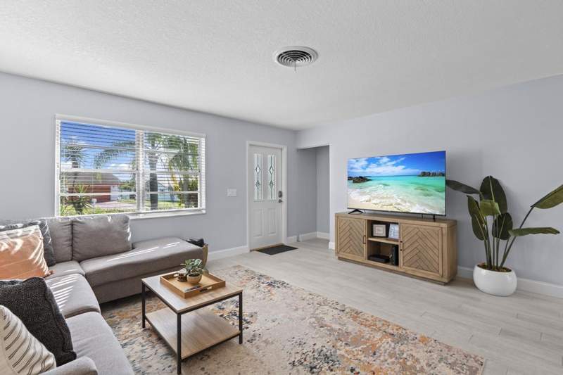 3 bedroom Single Family Residence at 1593 NE 24th Street, Leilani Heights, Jensen Beach — photo 5