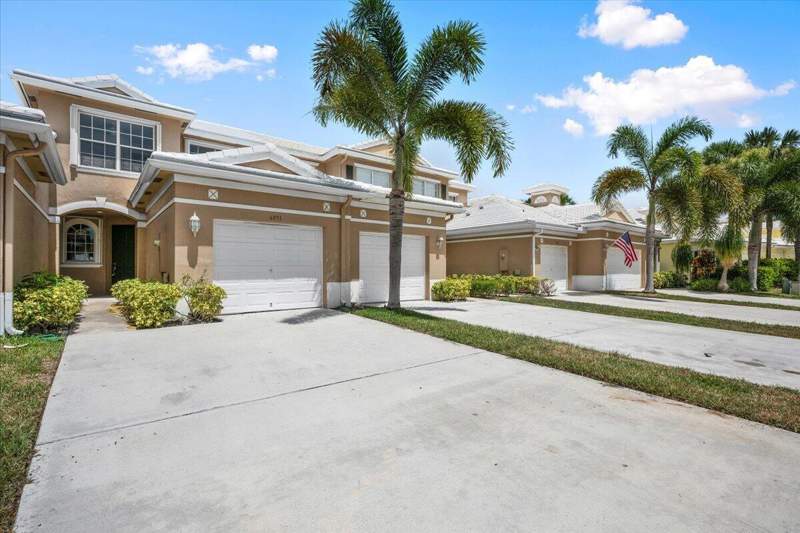 3 bedroom Townhouse at 6891 Blue Skies Drive, Lantern Key, Lake Worth — photo 2