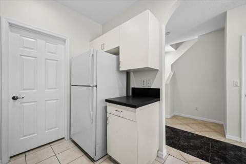 6891 Blue Skies Drive, Lake Worth FL - photo 6 of 38