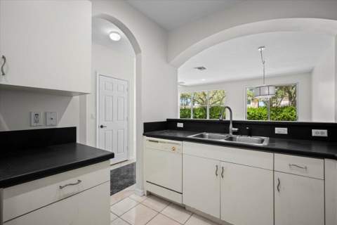 6891 Blue Skies Drive, Lake Worth FL - photo 8 of 38