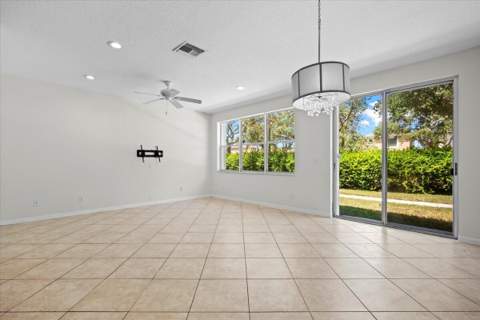 6891 Blue Skies Drive, Lake Worth FL - photo 9 of 38