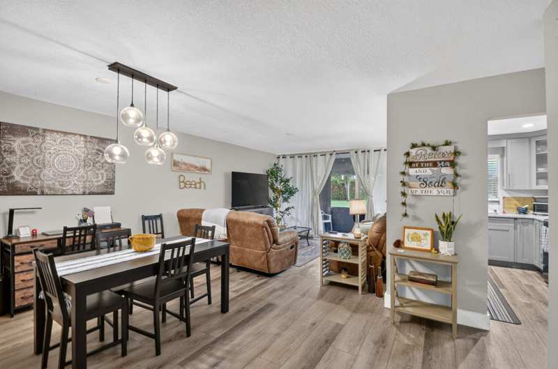 1 bedroom Condominium at 500 Davis Road #25, Lakeside Village Condo 2, Palm Springs — photo 1