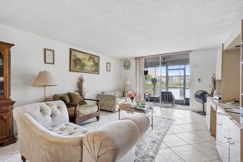 9221 Sunrise Lakes Boulevard #109, Sunrise FL - photo 7 of 15