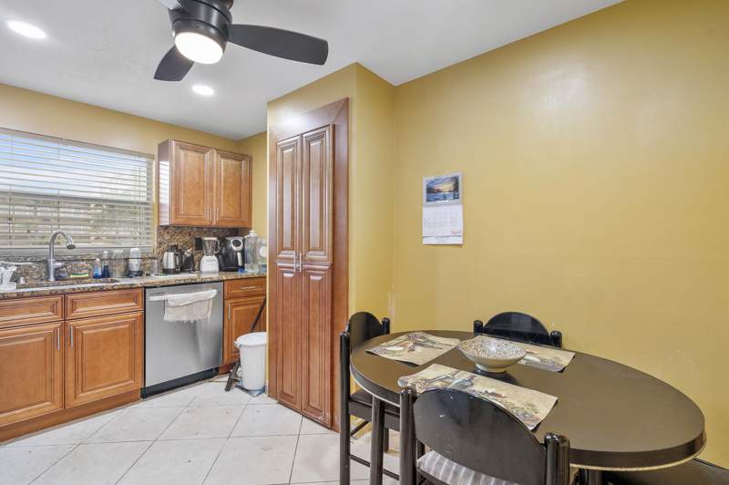 2 bedroom Condominium at 9221 Sunrise Lakes Boulevard #109, Sunrise Lakes 109 Condo, Sunrise — photo 4