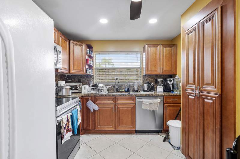2 bedroom Condominium at 9221 Sunrise Lakes Boulevard #109, Sunrise Lakes 109 Condo, Sunrise — photo 3