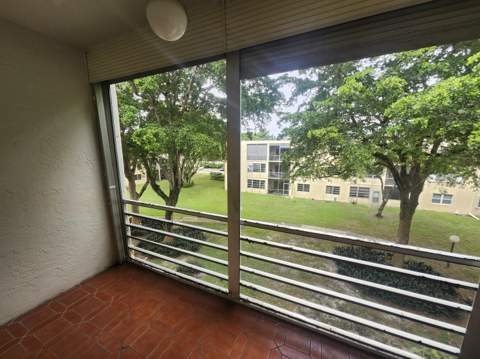 351 Cambridge Road #311, Hollywood FL - photo 21 of 32