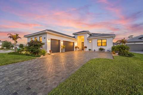 2044 SE Mosaic Boulevard, home for sale on SE Mosaic Boulevard