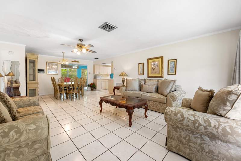 2 bedroom Single Family Residence at 138 Sandpiper Avenue, Willows, Royal Palm Beach — photo 5