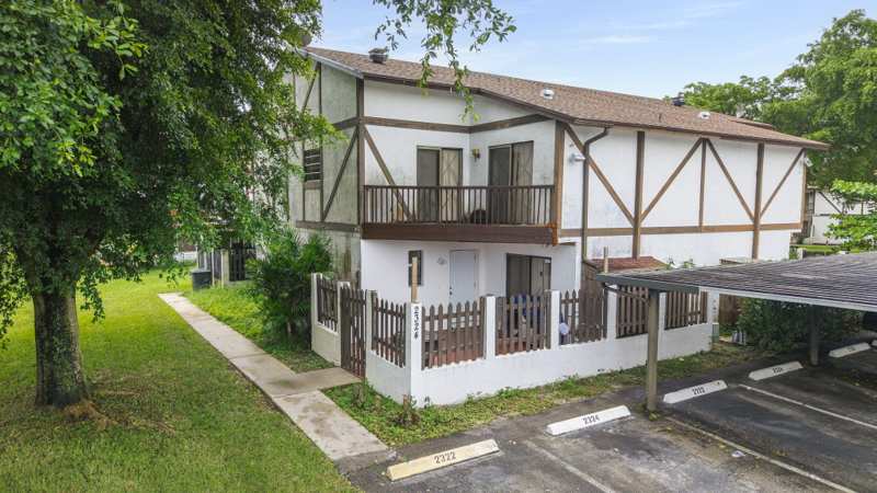 2 bedroom Townhouse at 2324 Lena Lane, Lena Lane East, West Palm Beach — photo 1