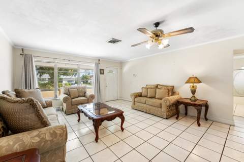 138 Sandpiper Avenue, Royal Palm Beach FL - photo 7 of 34