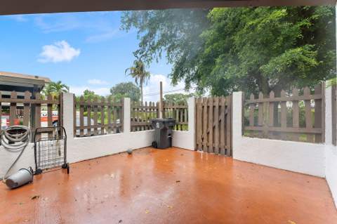 2324 Lena Lane, West Palm Beach FL - photo 24 of 26