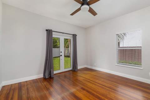 522 Upland Road, West Palm Beach FL - photo 14 of 24