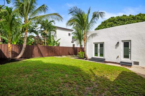 522 Upland Road, West Palm Beach FL - photo 18 of 24