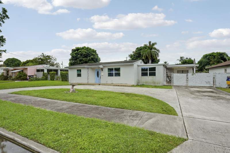3 bedroom Single Family Residence at 1008 Francis Street, Woodland Heights, West Palm Beach — photo 4