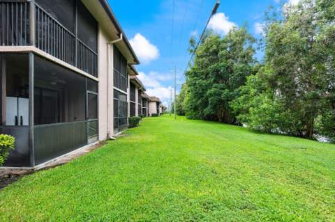10417 NW 11th Street #104, Pembroke Pines FL - photo 11 of 29