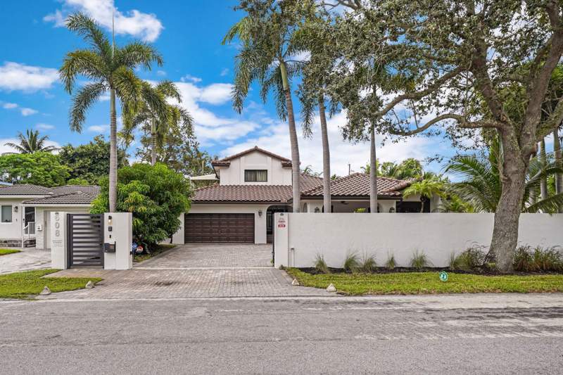 4 bedroom Single Family Residence at 608 SW 17th Street, Pinehurst Rev Pl Of Portions, Fort Lauderdale — photo 2