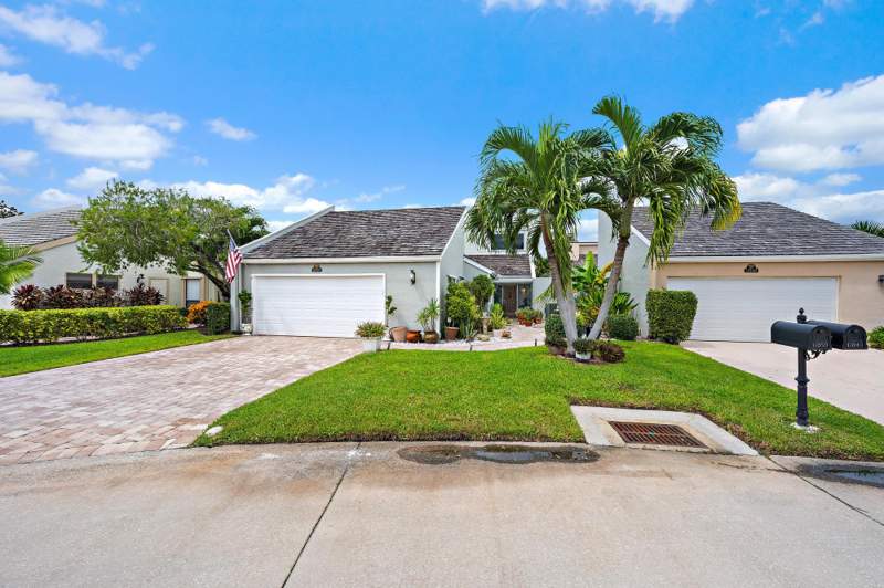 3 bedroom Townhouse at 17050 Traverse Circle, Greens Cay Of Jonathans Landing, Jupiter — photo 2