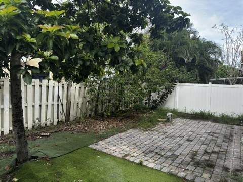 4083 Lake Tahoe Circle, West Palm Beach FL - photo 17 of 18