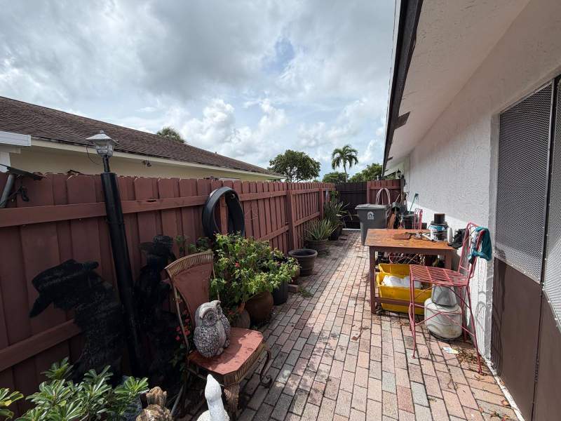3 bedroom Single Family Residence at 5325 Bonky Court, Garden Hills Unit Three, West Palm Beach — photo 5