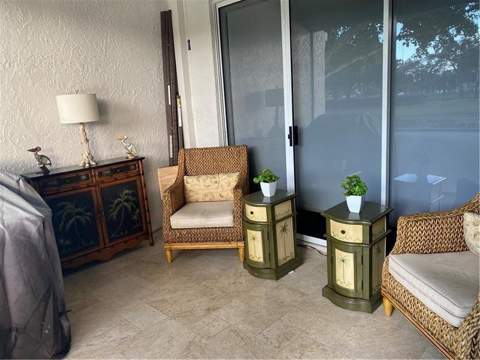10474 Lake Vista Circle, Boca Raton FL - photo 6 of 16