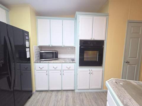 7701 SE Shenandoah Drive, Hobe Sound FL - photo 7 of 36