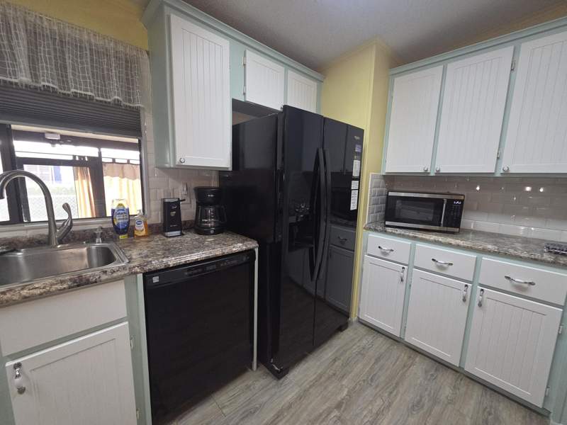 2 bedroom Manufactured Home at 7701 SE Shenandoah Drive, Cambridge At Heritage Ridge, Hobe Sound — photo 3
