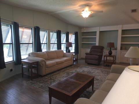 7701 SE Shenandoah Drive, Hobe Sound FL - photo 10 of 36