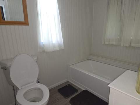 7701 SE Shenandoah Drive, Hobe Sound FL - photo 16 of 36