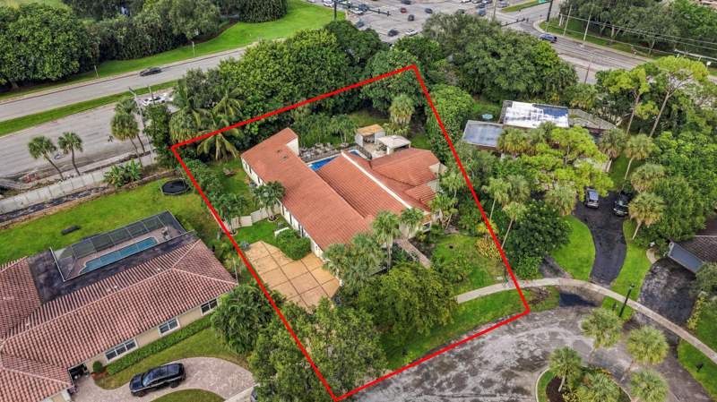 5 bedroom Single Family Residence at 6555 Serena Lane, Estancia, Boca Raton — photo 4