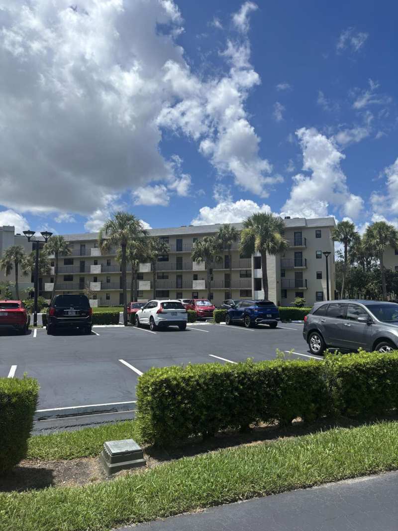 2 bedroom Single Family Residence at 2440 Deer Creek Country Club Boulevard #202-C, Deer Creek Country Club, Deerfield Beach — photo 1