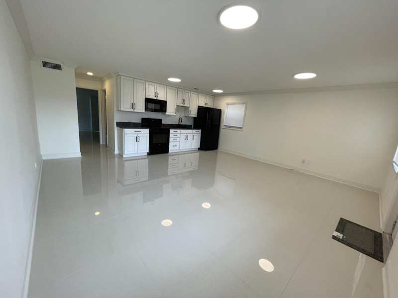 1 bedroom Condominium at 1225 NW 21st Street #Fl 1505, Vista Del Lago Condo, Stuart — photo 1