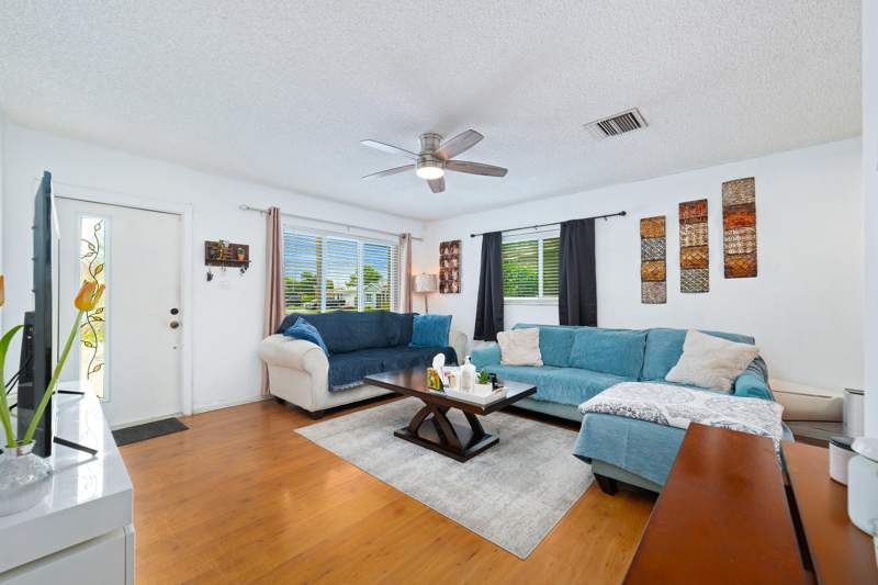 2 bedroom Single Family Residence at 6735 NW 62nd Street, Mainlands Of Tamarac Lakes, Tamarac — photo 4