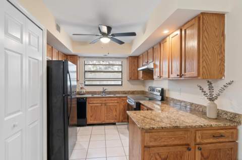 2324 Lena Lane, West Palm Beach FL - photo 9 of 26