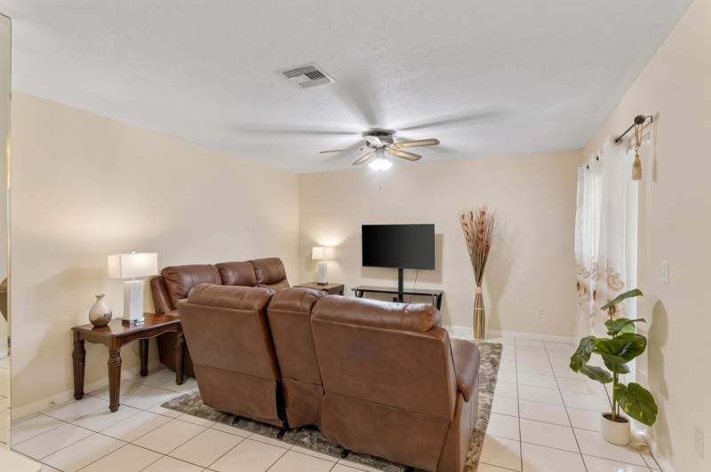 2 bedroom Townhouse at 2324 Lena Lane, Lena Lane East, West Palm Beach — photo 5