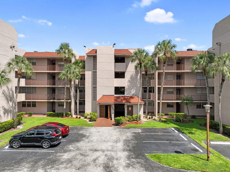3 bedroom Condominium at 1900 Sabal Palm Drive #205, Condo 10 Of Sabal Palm Condos, Davie — photo 2
