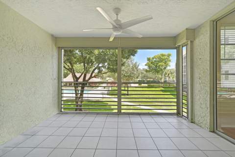 1900 Sabal Palm Drive #205, Davie FL - photo 10 of 39