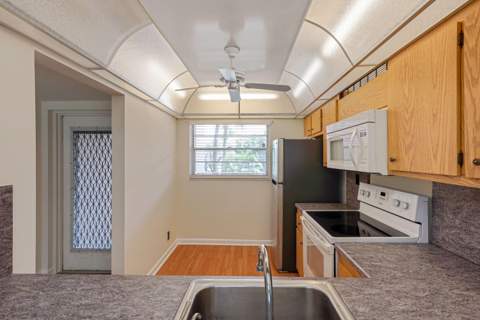 1900 Sabal Palm Drive #205, Davie FL - photo 8 of 39