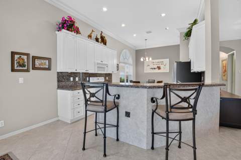 8066 Rossini Way, Lake Worth FL - photo 13 of 85