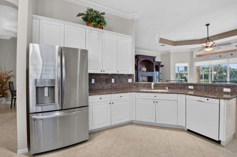 8066 Rossini Way, Lake Worth FL - photo 15 of 85