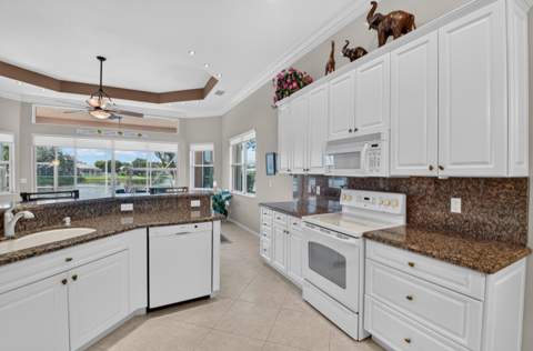 8066 Rossini Way, Lake Worth FL - photo 17 of 85