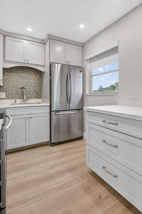 941 Crystal Lake Drive #311, Deerfield Beach FL - photo 7 of 31