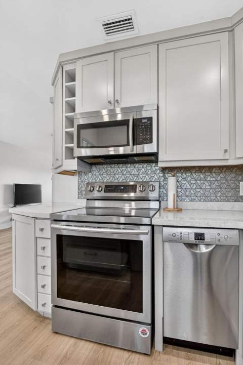 941 Crystal Lake Drive #311, Deerfield Beach FL - photo 9 of 31