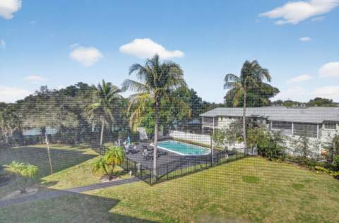 941 Crystal Lake Drive #311, Deerfield Beach FL - photo 18 of 31