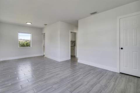 400 W 15th Street, Riviera Beach FL - photo 8 of 34